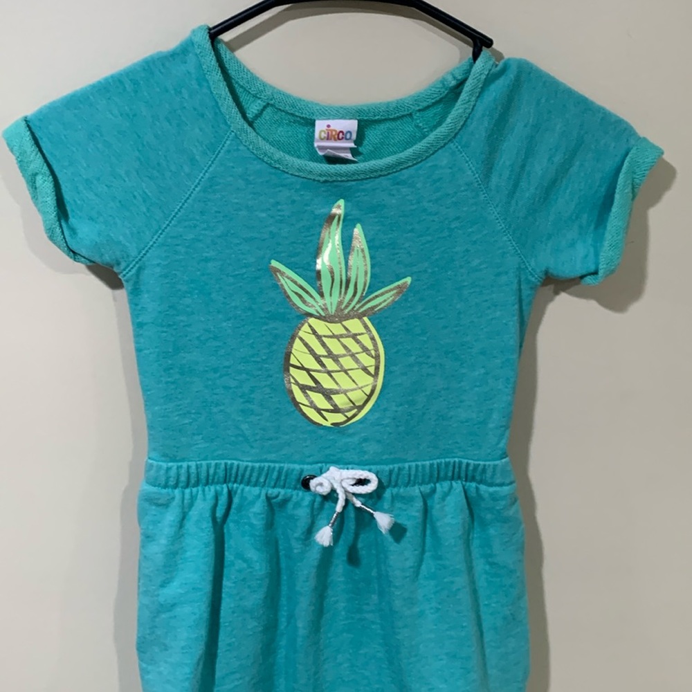 Shirt sleeve, girls size 6/6x dress